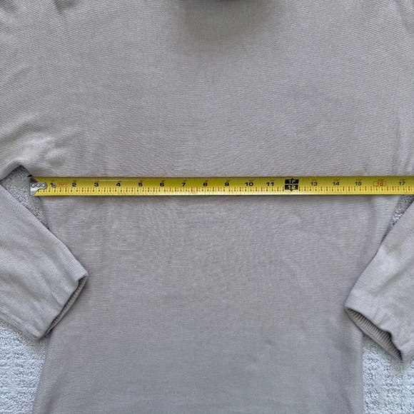 ANN TAYLOR | Beige Silk Blend Turtleneck Sweater Sz M - Picture 4 of 8